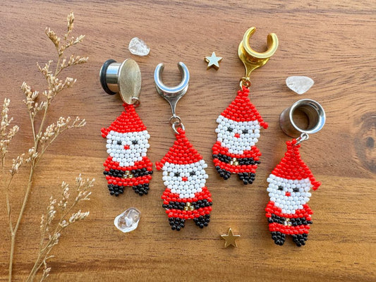 Beaded Christmas Santas