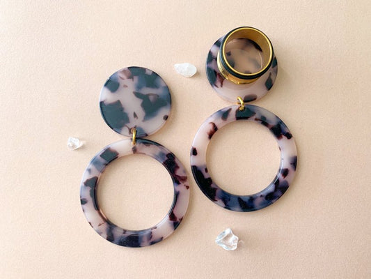 Beige & Black Tortoiseshell Hoops