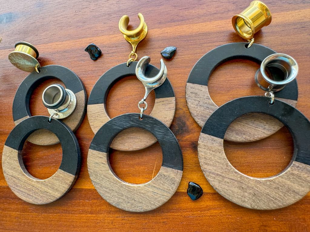 Black & Wood Grain Hoops