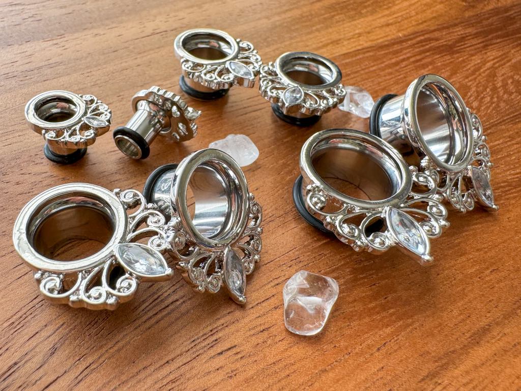 Silver Filigree Gemstone Tunnels