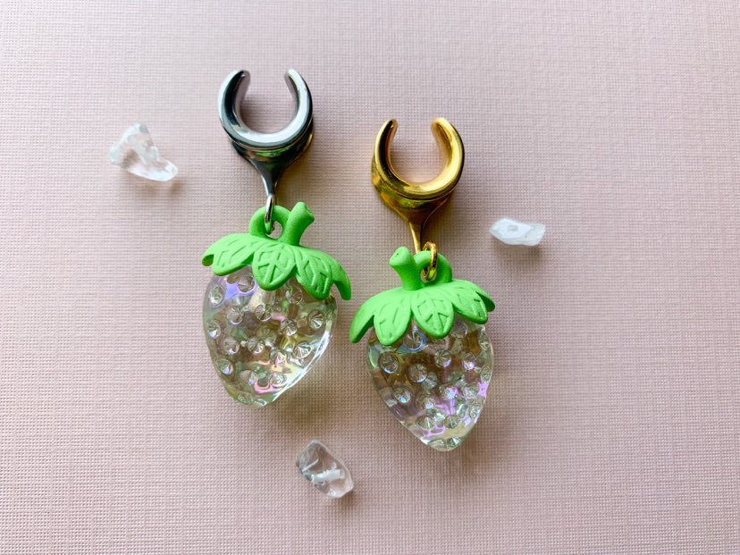 Silver Or Gold Green & Iridescent Strawberries